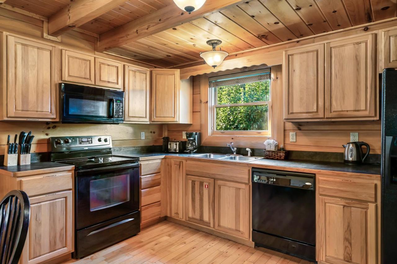 Summer Sale! Pool, Sauna, View, Hottub, Game Sevierville Exterior foto
