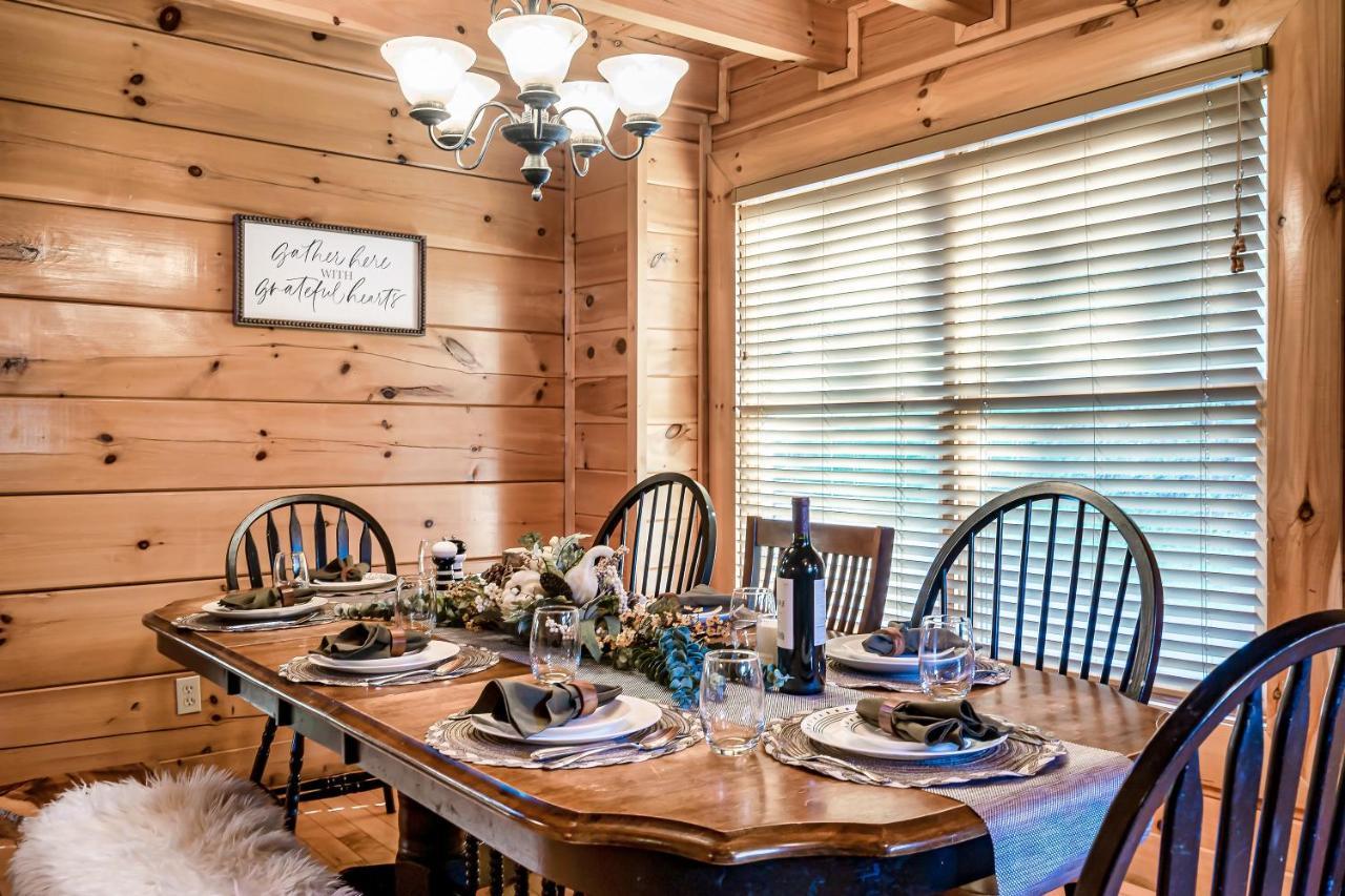 Summer Sale! Pool, Sauna, View, Hottub, Game Sevierville Exterior foto