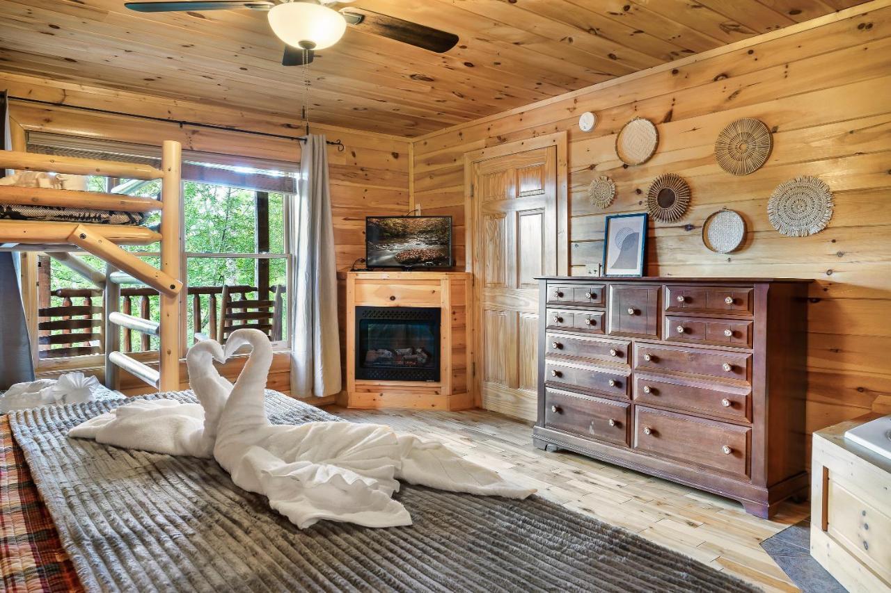 Summer Sale! Pool, Sauna, View, Hottub, Game Sevierville Exterior foto