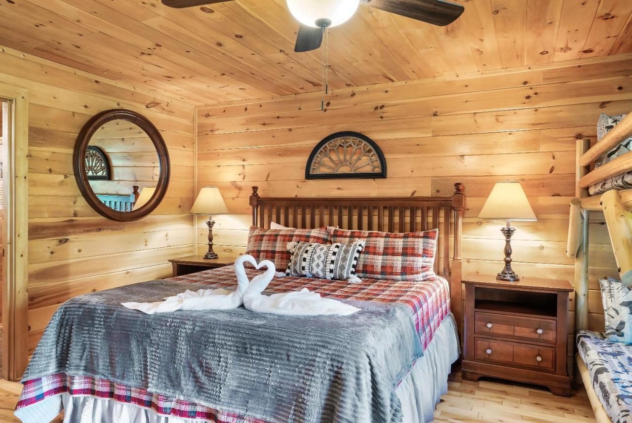 Summer Sale! Pool, Sauna, View, Hottub, Game Sevierville Exterior foto