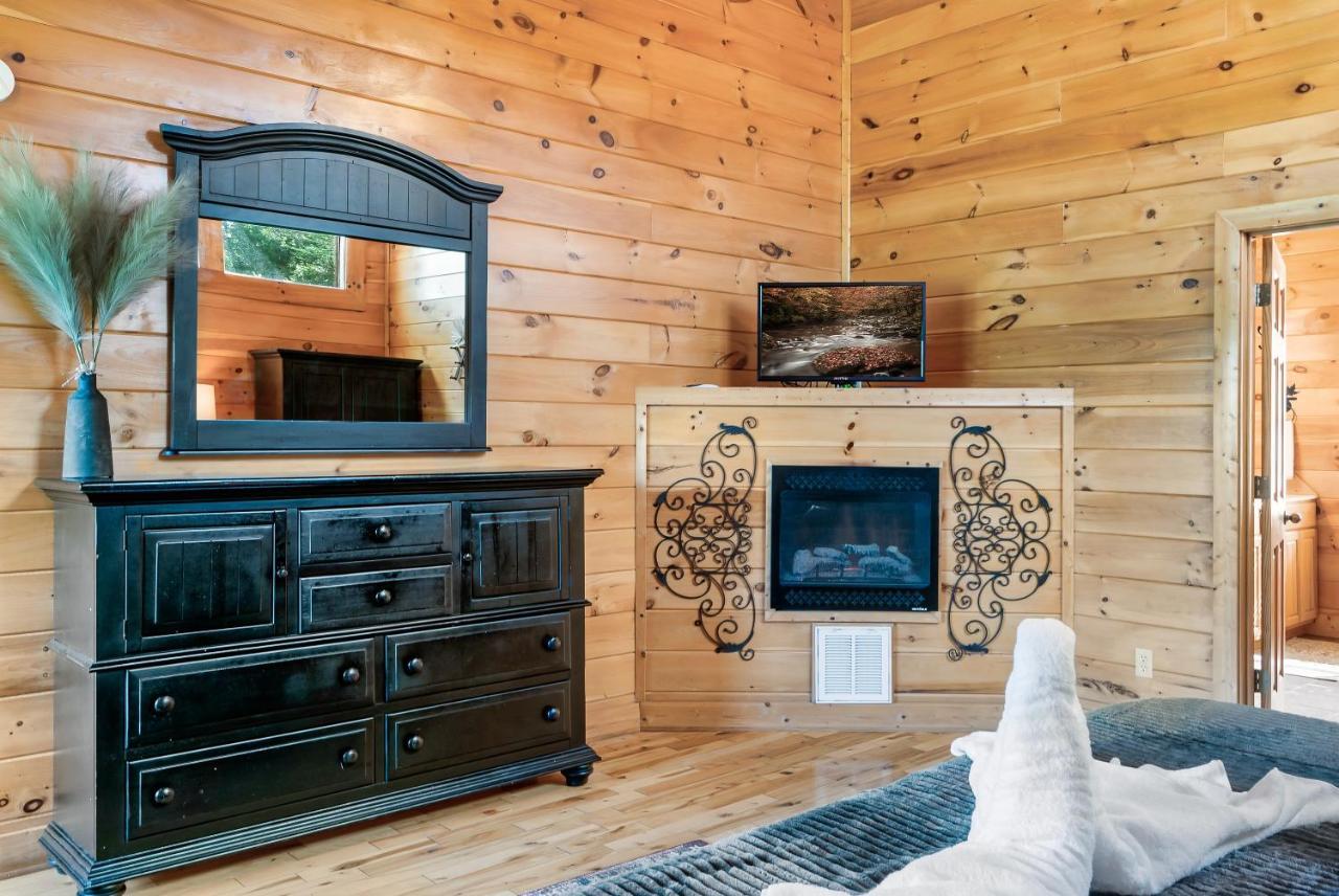 Summer Sale! Pool, Sauna, View, Hottub, Game Sevierville Exterior foto