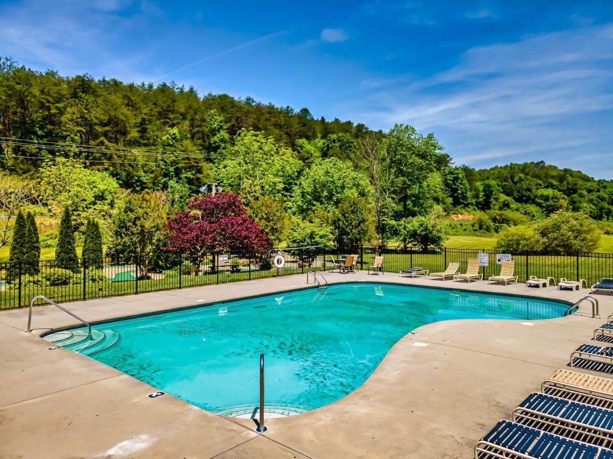Summer Sale! Pool, Sauna, View, Hottub, Game Sevierville Exterior foto
