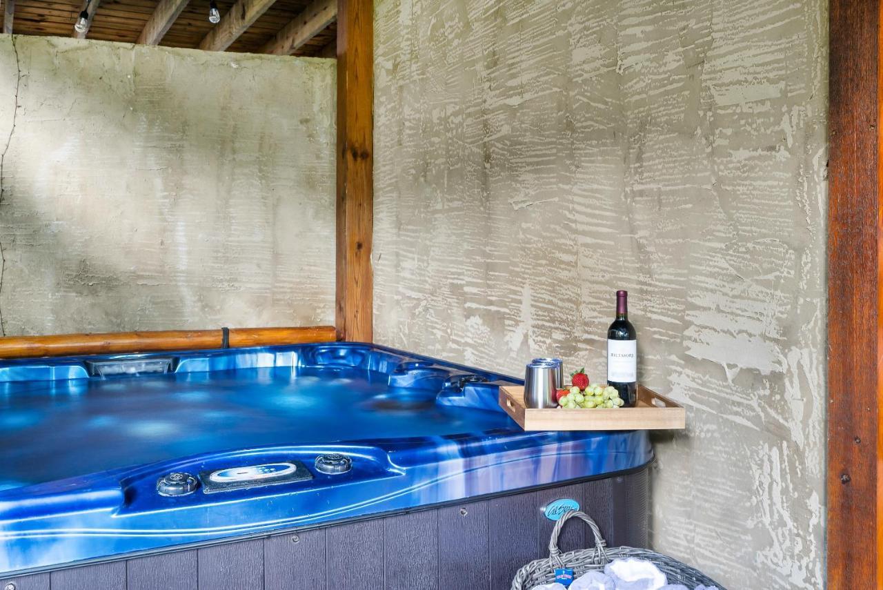 Summer Sale! Pool, Sauna, View, Hottub, Game Sevierville Exterior foto